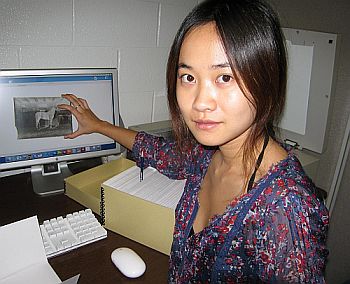 Yitong_looking_at_Horse_Negative_cropped_resized